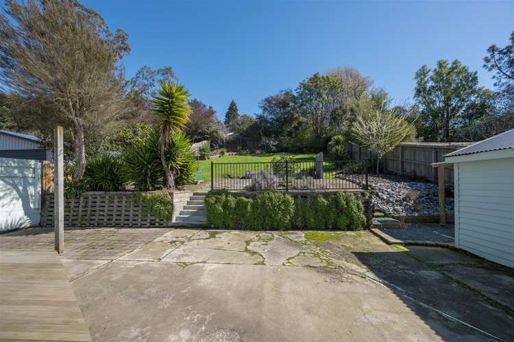 26 Murphy Street Toi Toi_17