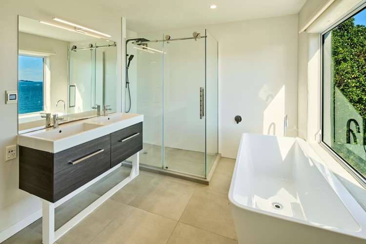 5 Rangiuru Road, Mahina Bay Eastbourne_20