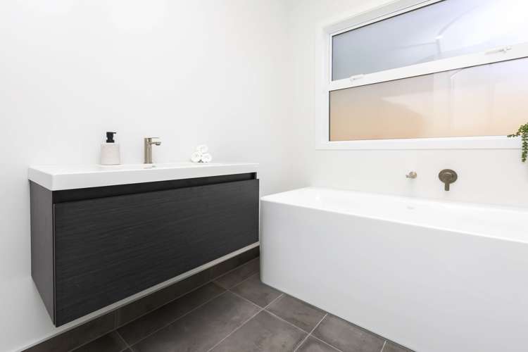 214 Plateau Road Te Marua_15