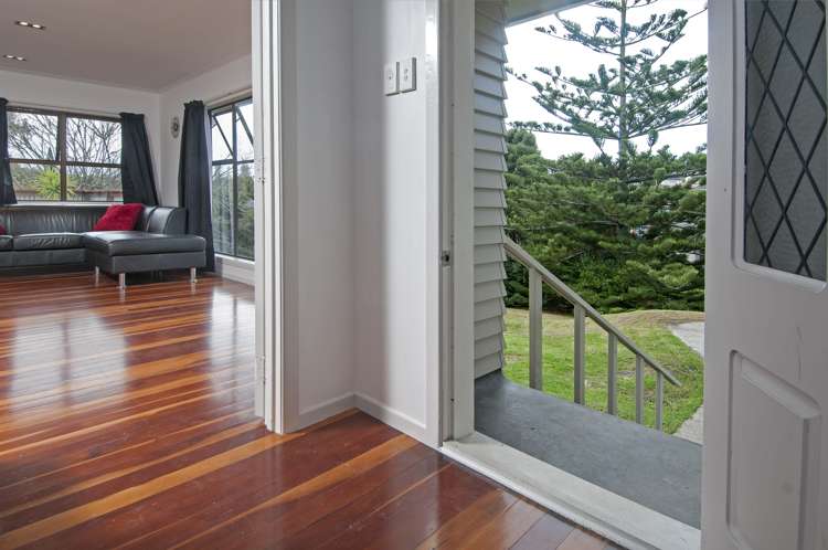 20c Coronation Street Belmont_9