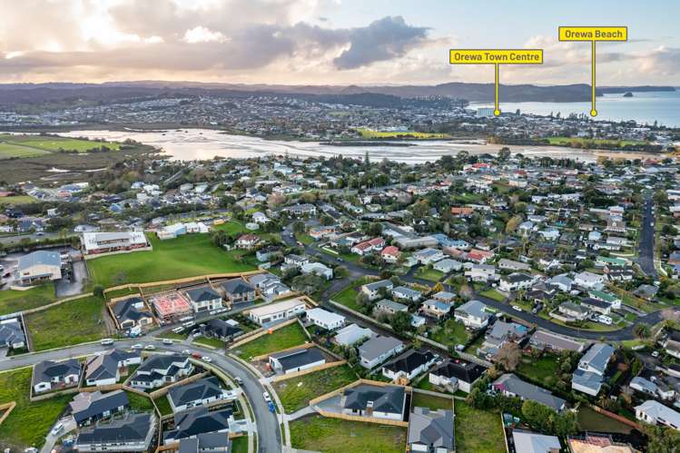 16 Surf View Crescent Red Beach_1