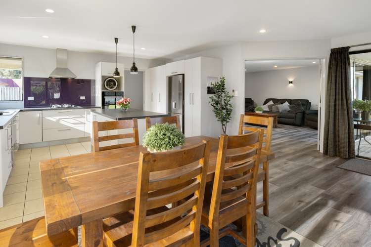 14 Vorbach Place Renwick_5