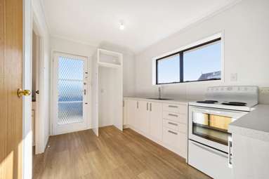 2/4142A Great North Road_3