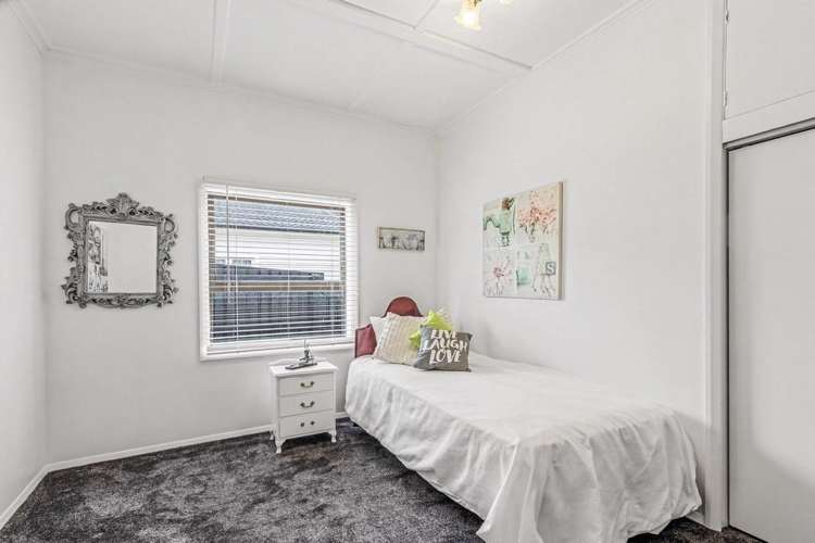 18 Godwin Crescent College Estate_20