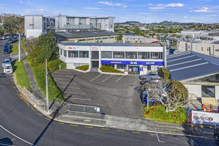 597 and 599 New North Rd, 4 Western Springs Rd Morningside_8