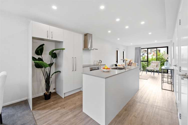 8 Orca Drive Stanmore Bay_10