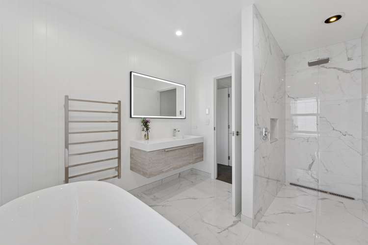 12 Kahikatea Drive Kinloch_18