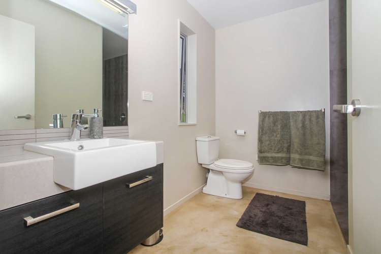 1513a East Coast Road Redvale_16