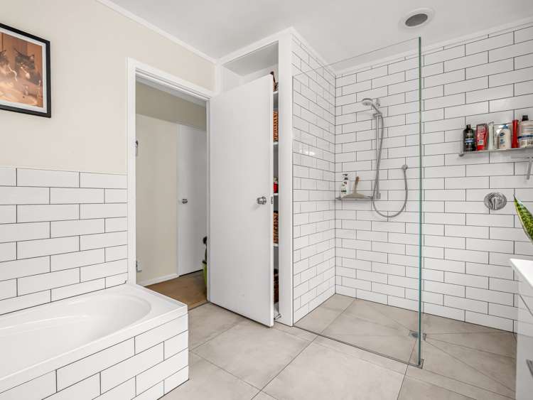 7 Downer Street Helensville_12