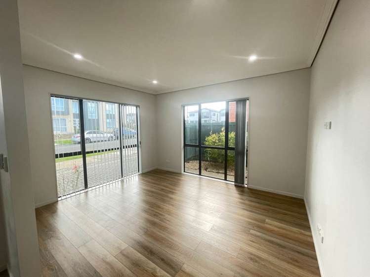 4 Eastfield Avenue Flat Bush_1