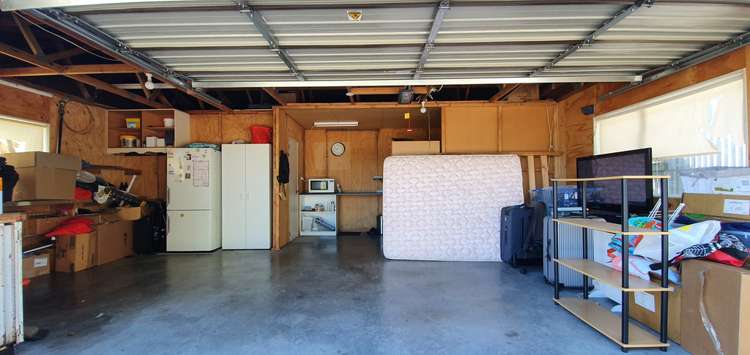 13 William Benton Street Featherston_18