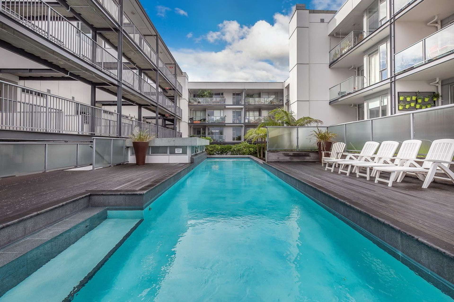 4w/435 New North Road Kingsland_0