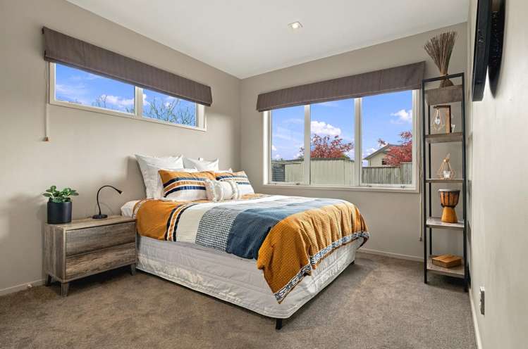 23 Magnolia Rise Waipahihi_15