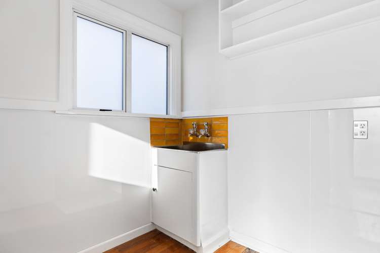 863 Ferry Road Woolston_14