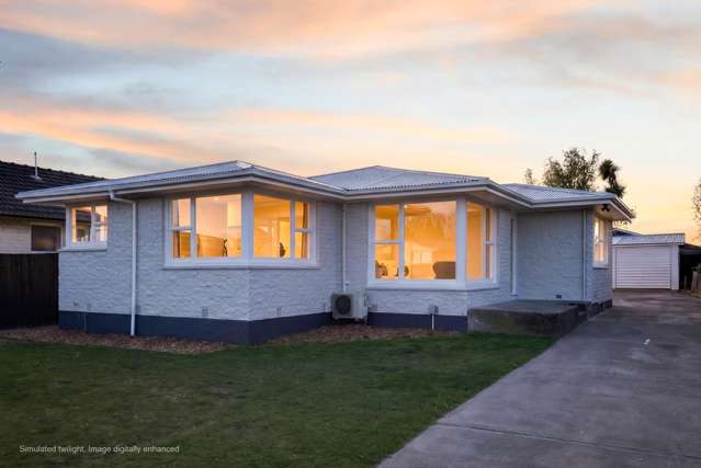 FRESHLY RENOVATED WITH A STUDIO!