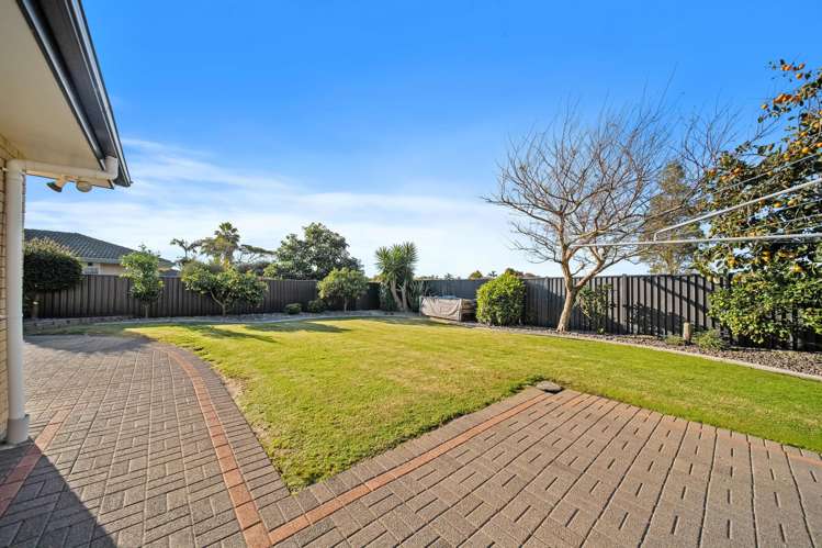 17 Flora Place Wattle Downs_38