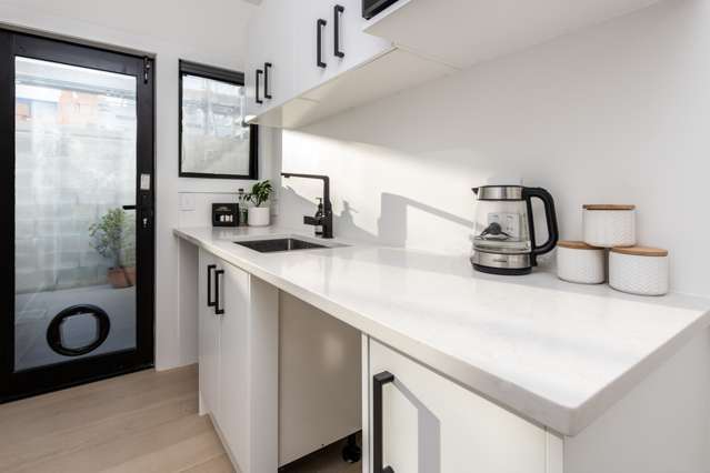 1/8 Clifton Road Waiake_4