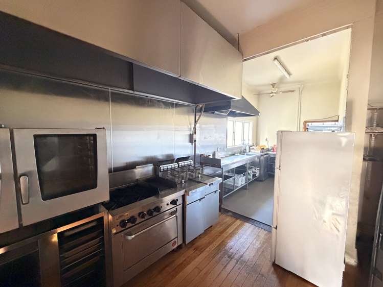 2 Bay Street Petone_3