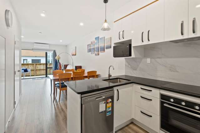 MOTIVATED VENDOR- MUST SELL!!!