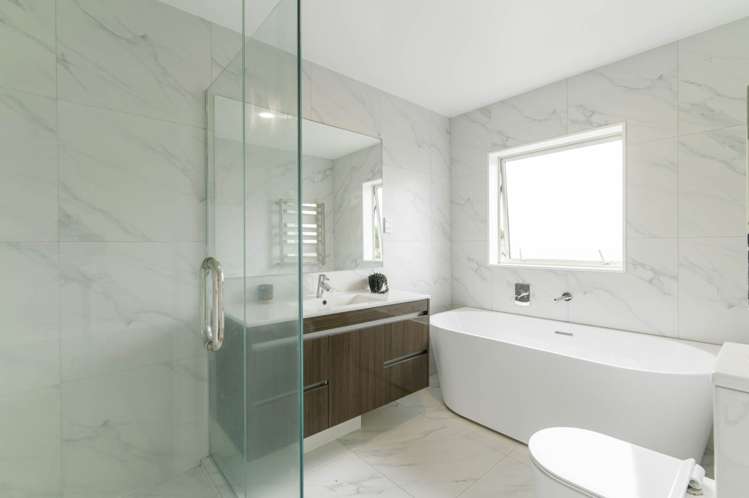 7 Ngaroma House Drive Hobsonville_10