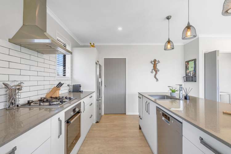 6 Tavarnya Way Patumahoe_7