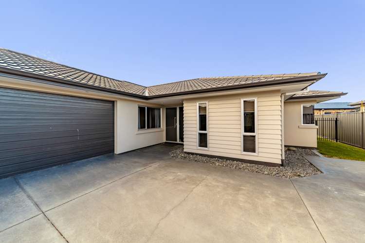 15 Portland Place Poraiti_17