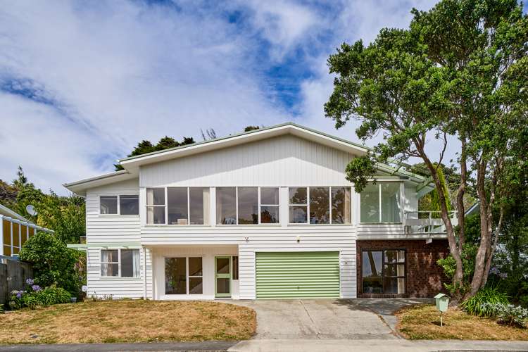 61 Churton Drive Churton Park_0