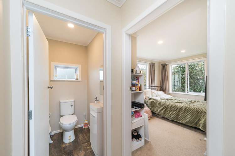1 Williams Terrace Fitzherbert_13