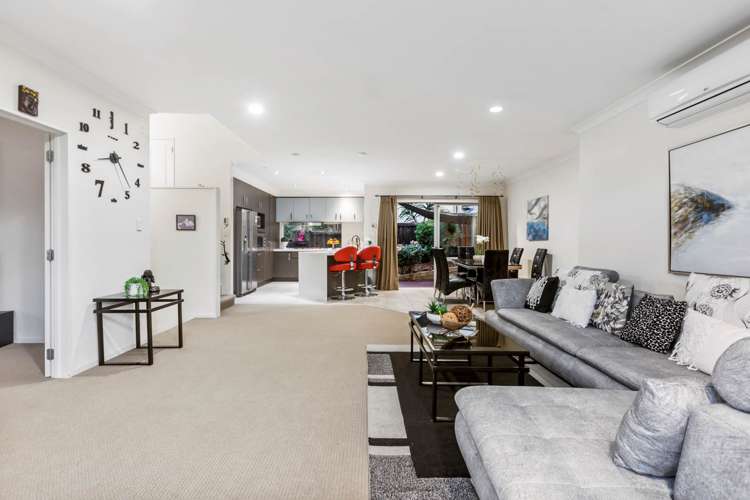 7 Woolaston Place Flat Bush_28