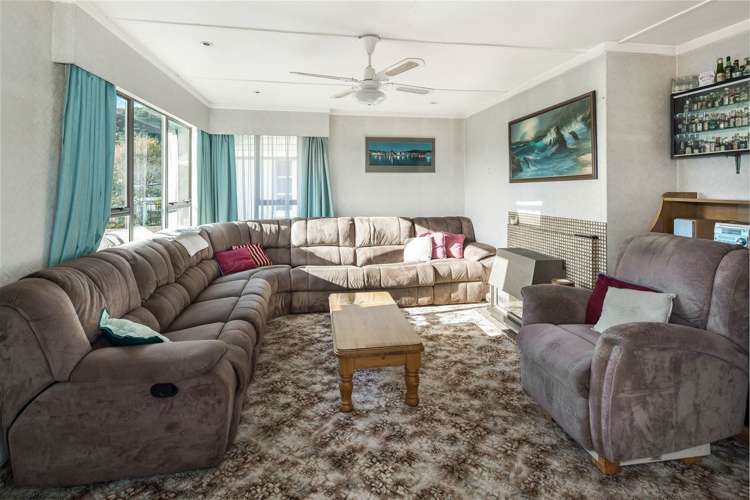 84 Wilkie Crescent Naenae_2