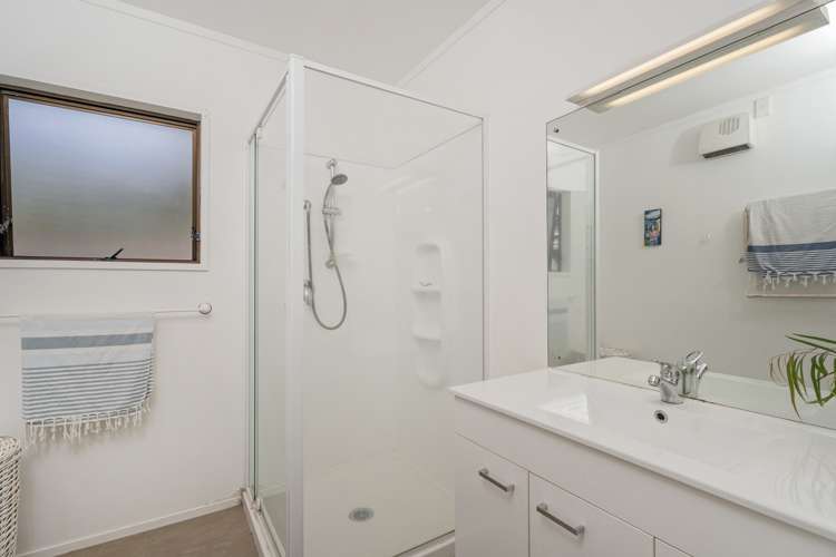 2 Prescott Place Pauanui_14