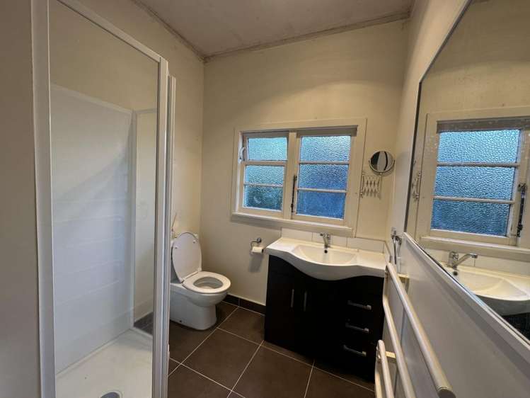 54 Lynwood Road New Lynn_6