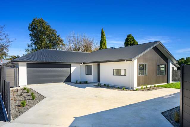 BLUE CHIP LOCATION - 3 BEDROOMS NEW FOR YOU!