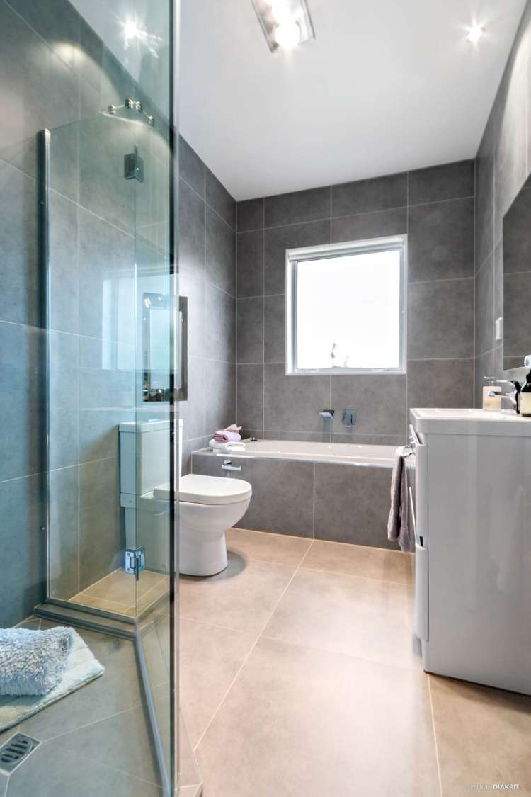 33 Castlebane Drive Flat Bush_15