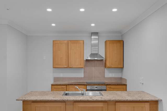 102/2 Gracechurch Drive Flat Bush_4