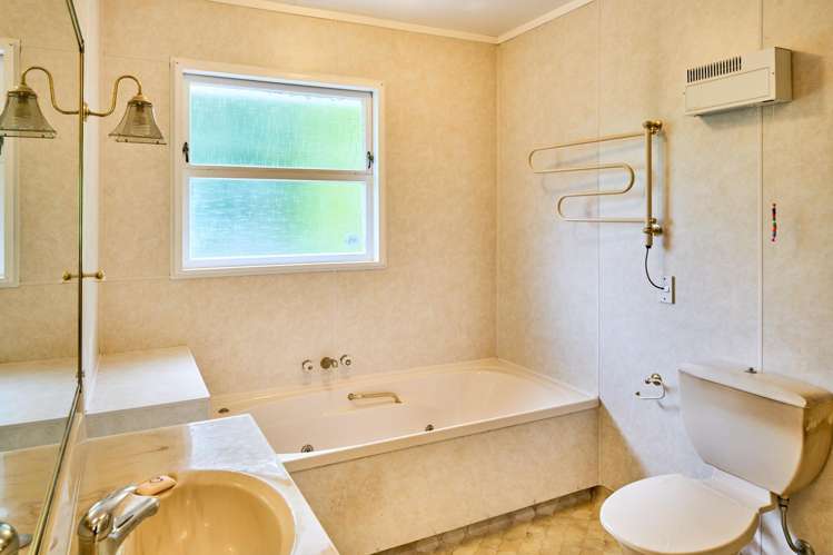 17 Annan Grove Papakowhai_11