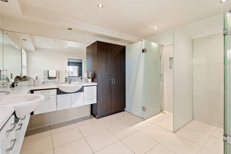 210 Whangaparaoa Road Red Beach_30