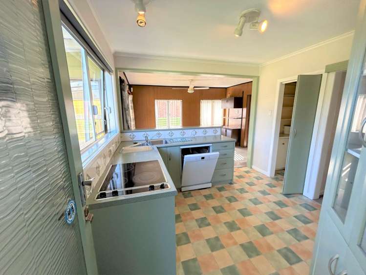 125 Portage Road New Lynn_5