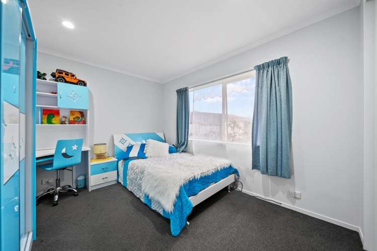 35 Croftview Road Wattle Downs_18