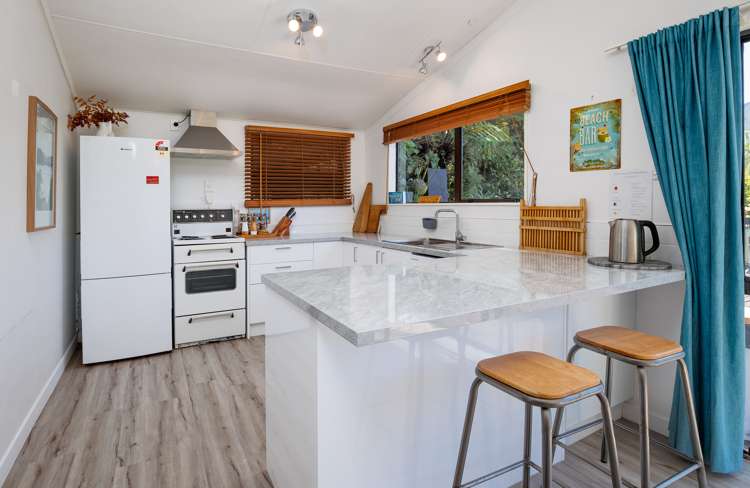 687 Queen Charlotte Drive Havelock_5