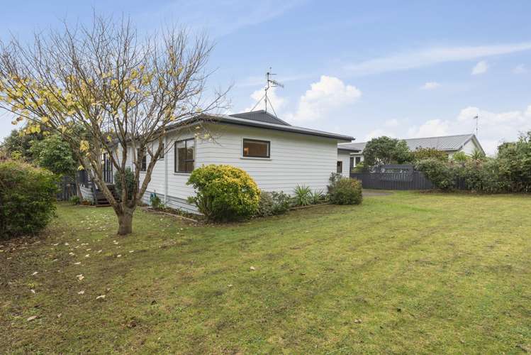 4 Gates Road Waikanae Beach_15