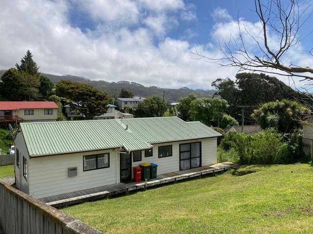 3 bed 2 bath home in Ranui, Porirua