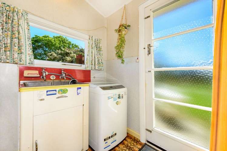 36 Aorangi Road Bryndwr_18