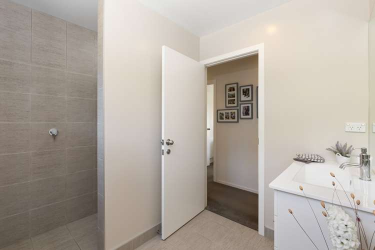 5 Fendalton Place Hatfields Beach_15