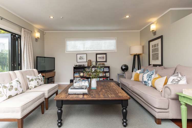 203 Piha Road Piha_7