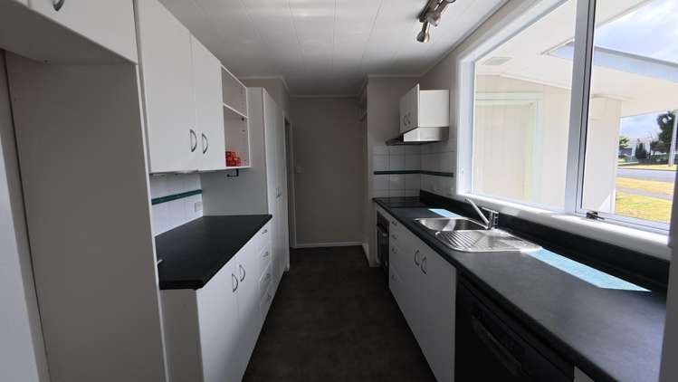 86 Gillies Avenue 11201_9