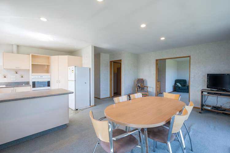 74 Aldinga Avenue Stoke_9