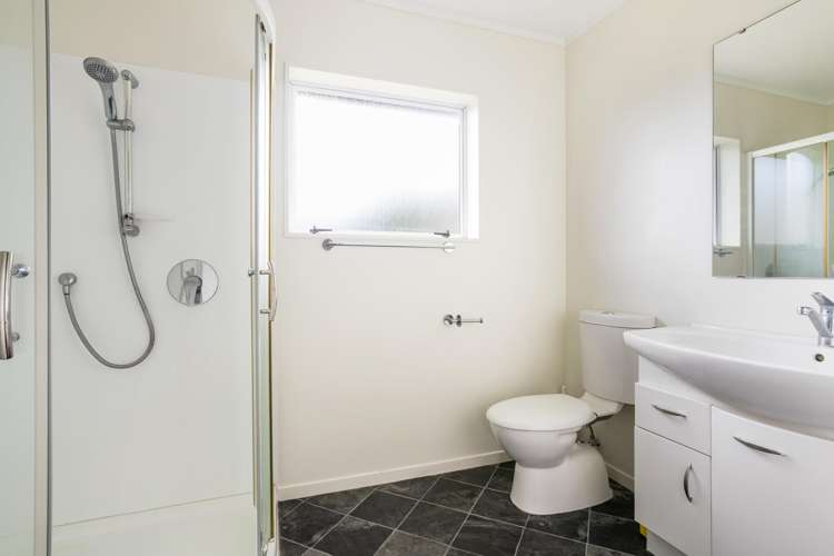 10/6 Campbell Close Whangamata_12