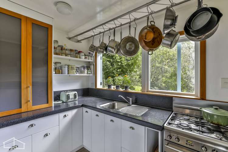 19 Landing Road Titirangi_26