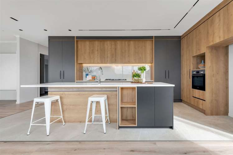 30 Ballyalton Crescent Flat Bush_11